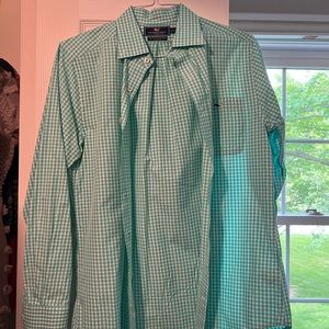 vineyard vines size small slim fit
